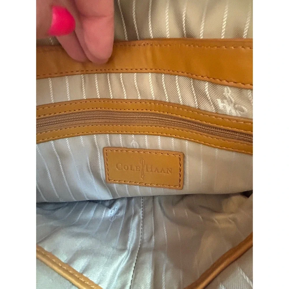 Cole Haan Leather‎ Tan Large Shoulder Purse Pockets Embroidered